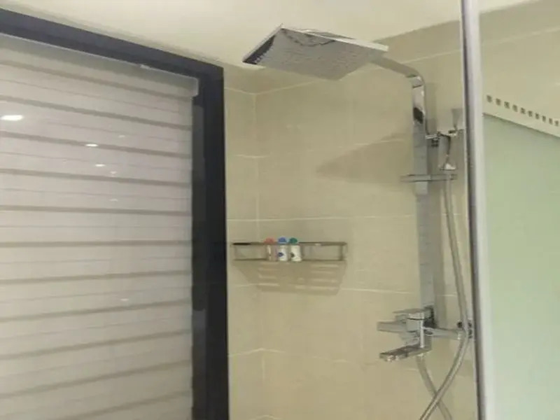 Шэньчжэнь: Lavande Hotel Shenzhen Huaqiang Road Subway Station Branch