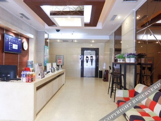 Даньдун: Dandong Binansi Spring Hotel