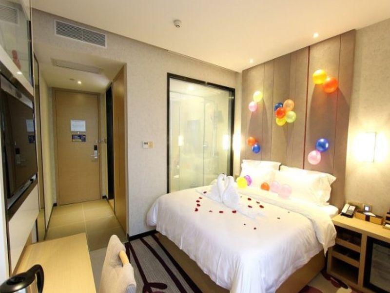 Lavande Hotel (Shezhen University Town Metro Station) — фото 1