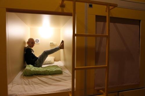 Москва: Capsule Hostel Imperiya at Paveltskaya