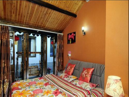 Цзясинь: Xiling Fengyun Inn