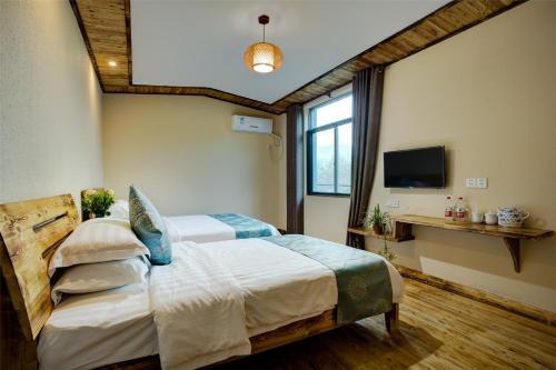 Хучжоу: Moganshan Cao's Home