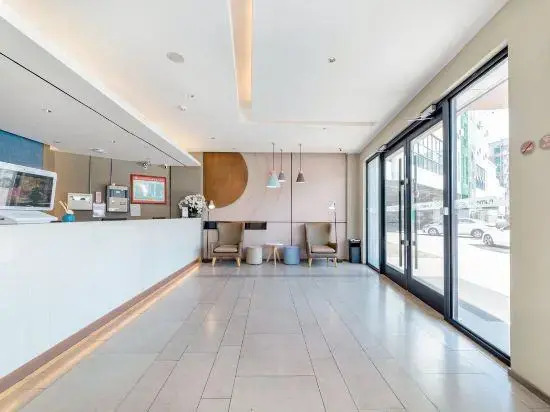Шэньчжэнь: Home Inn Shenzhen Caopu Metro Station