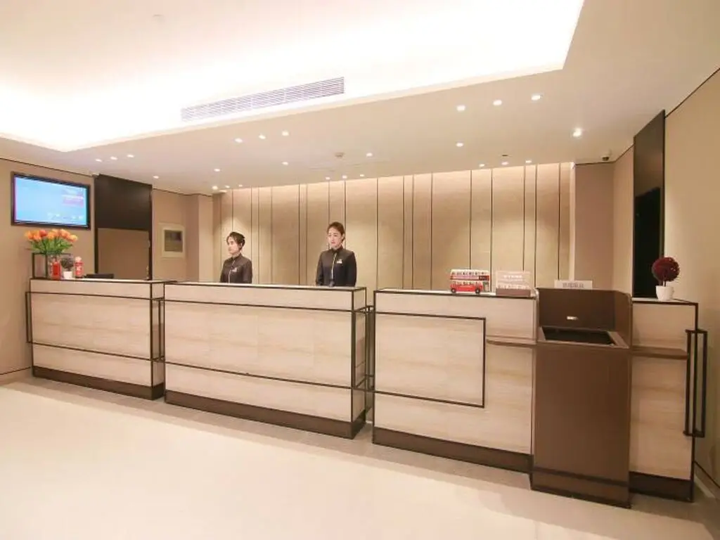 Шанхай: Homeinnsplus Xintiandi Lujiabang Road