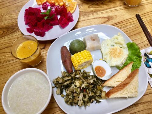 Хучжоу: You Zi Shan Ju Homestay