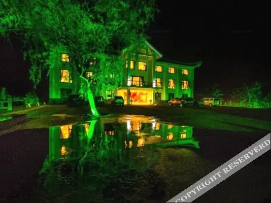 Мую: Shennongjia Xiangxiyuan Hotel