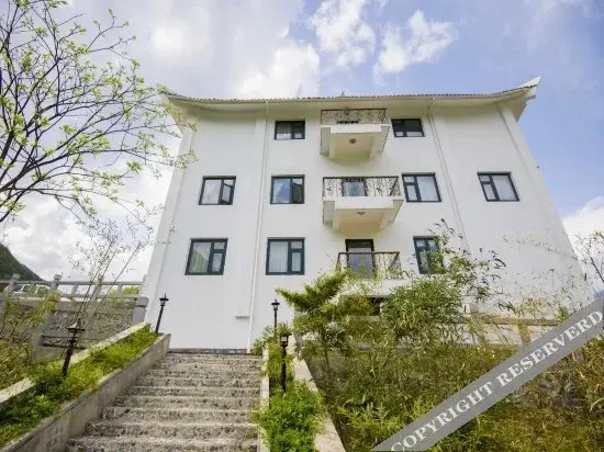 Мую: Shennongjia Xiangxiyuan Hotel