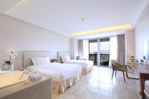 Санья: Sanya Phoenix Island Dawn of Ocean Holiday Hotel