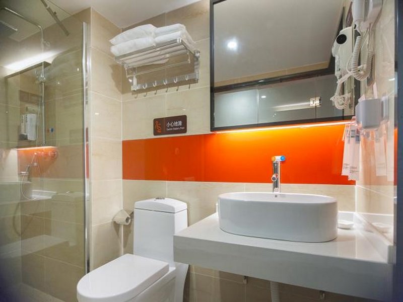 Чунцин: 7 Days Premium Chongqing Nanping Convention Center Gongmao Subway Station Branch