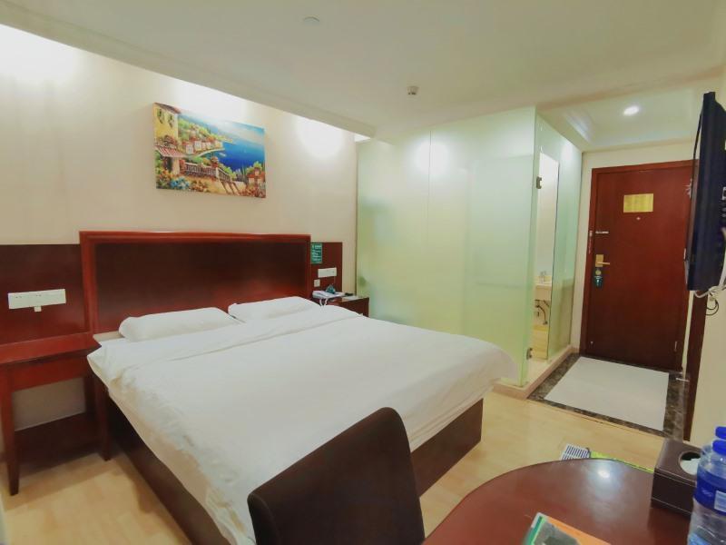 Шэньчжэнь: GreenTree Inn Shenzhen Guanggang Port Futian South Road Express Hotel