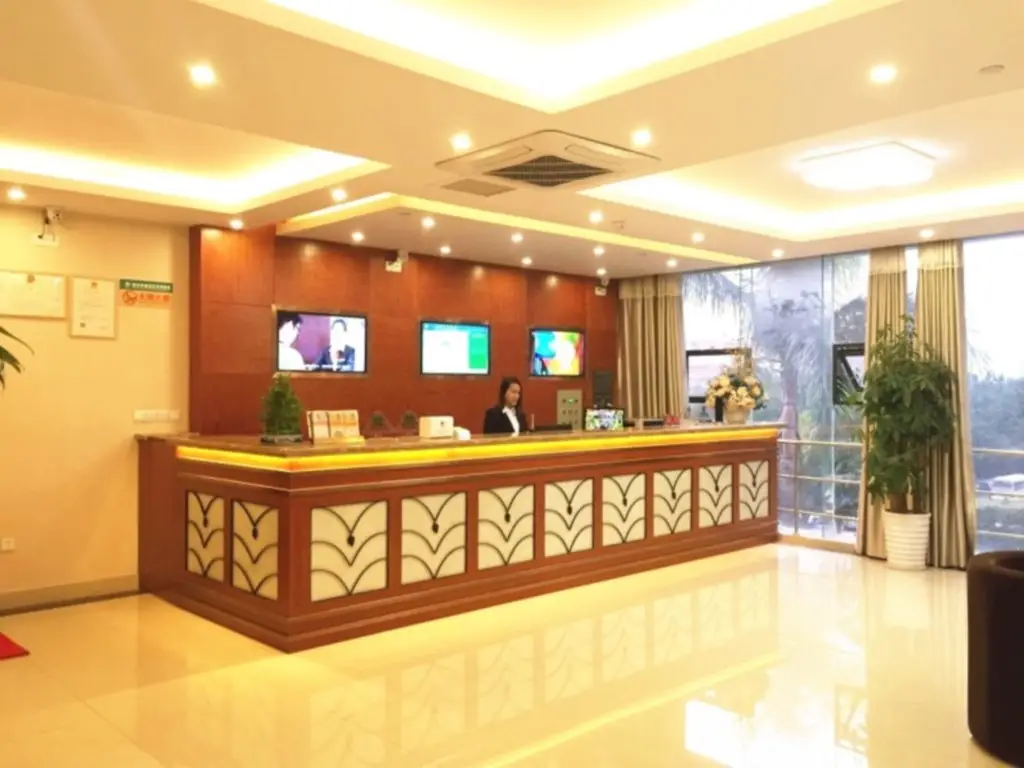 Шэньчжэнь: GreenTree Inn Shenzhen Guanggang Port Futian South Road Express Hotel