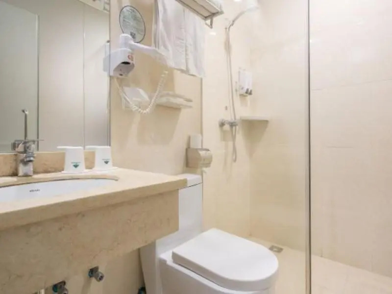 Шэньчжэнь: GreenTree Inn Shenzhen Guanggang Port Futian South Road Express Hotel