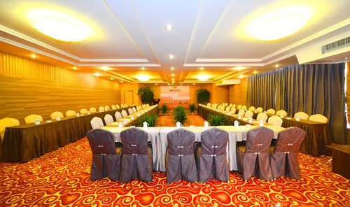 Чэнду: Yijia Platinum Hotel Wenfuyuan Branch