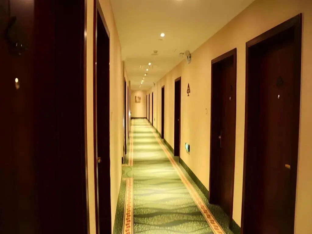 Шанхай: GreenTree Inn Jiangsu Suzhou Kunshan Shimao Plaza Hotel