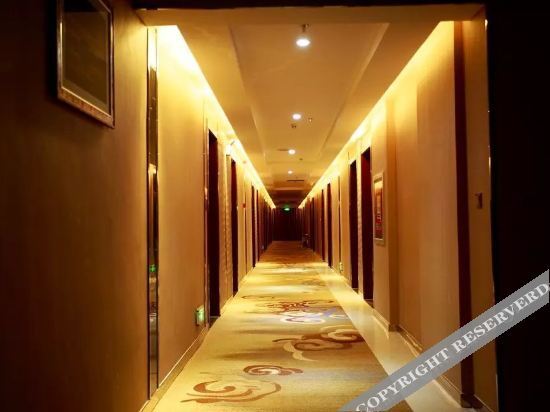 Алтай: Yintai Hotel