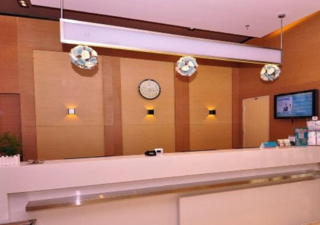 Цзинань: Jinjiang Inn Select Jinan Jingshi Road Yanshan Overpass Bridge