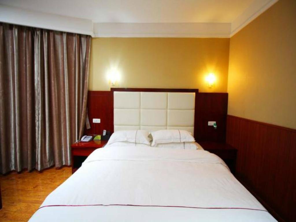 Цзюцзян: Xiujiang Bandao Hotel