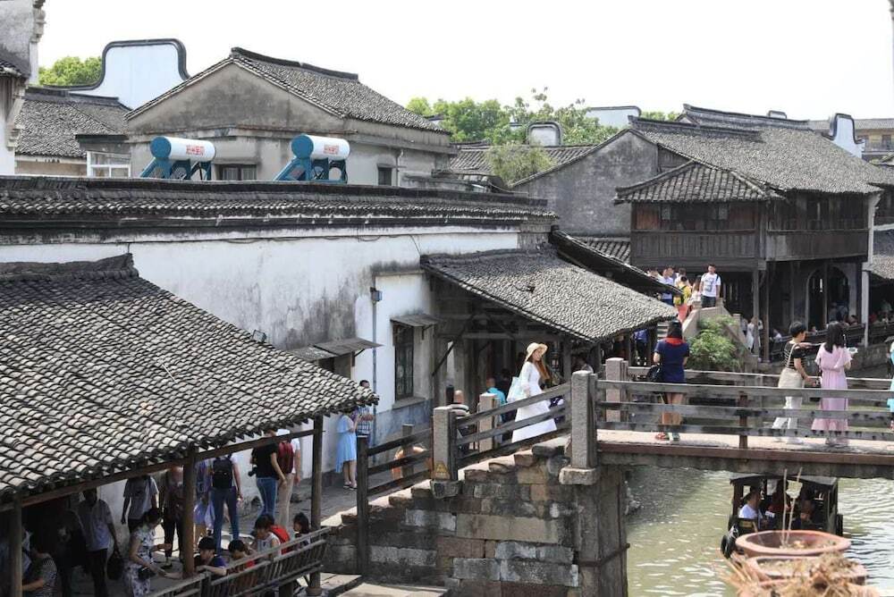 Цзясинь: Wuzhen Dongzha Shen Jia Inn