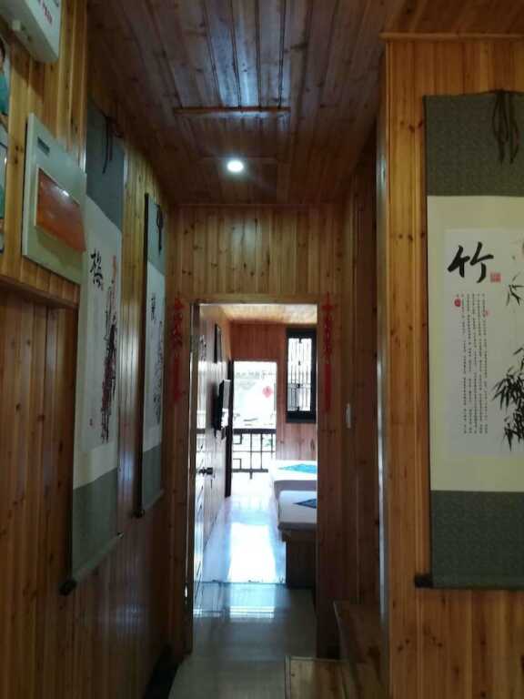 Цзясинь: Wuzhen Dongzha Shen Jia Inn