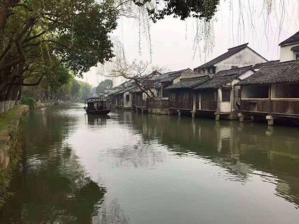 Цзясинь: Wuzhen Dongzha Shen Jia Inn