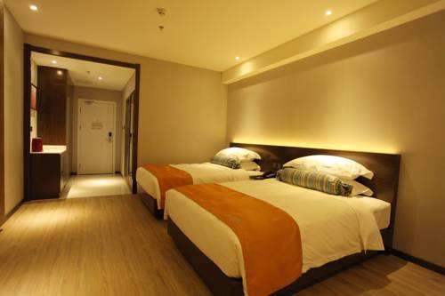 Пекин: ZMAX Hotels Beijing Linheli Metro Station