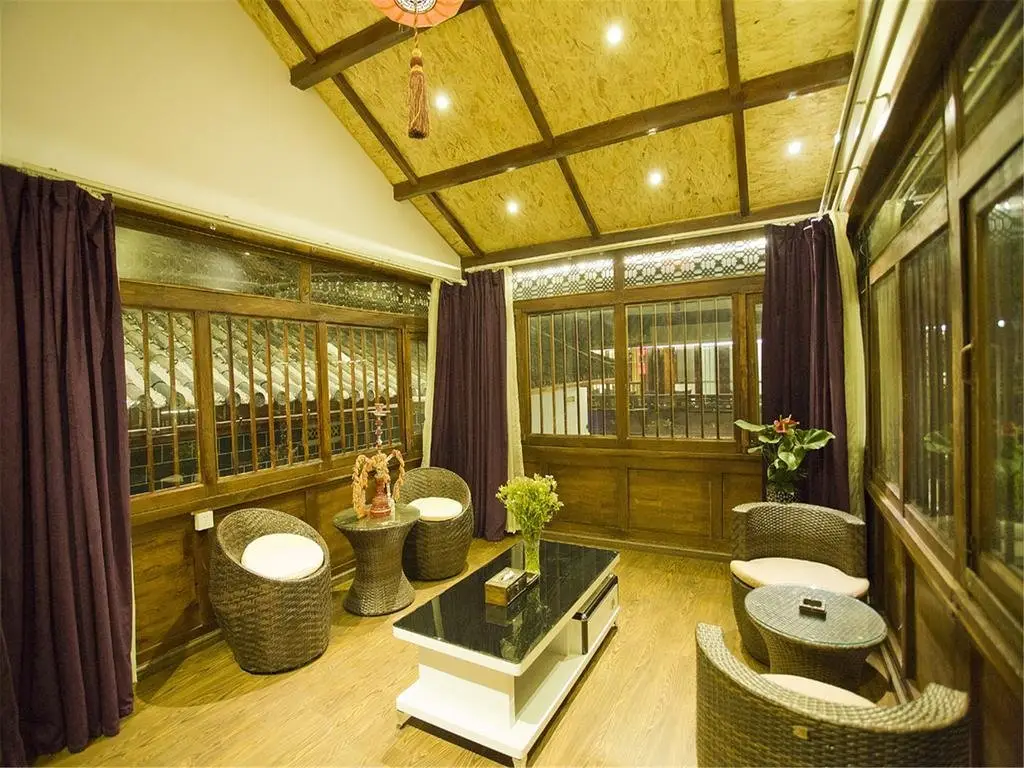 Lijiang Happy Yufu Inn — фото 1