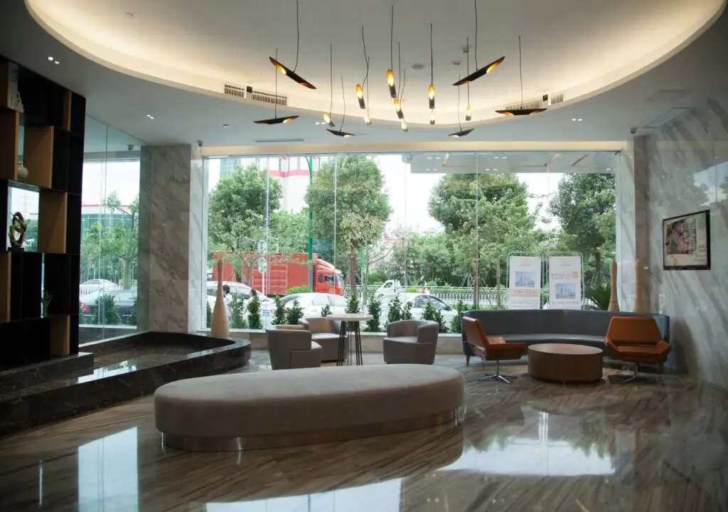 Qianhai Holiday Hotel — фото 1