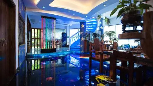 Дали: Dali Dreamsky Hostel