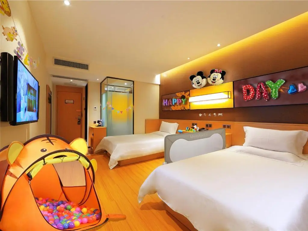 Шанхай: IU Hotel Shanghai Songjiang Chedun Film Park Branch