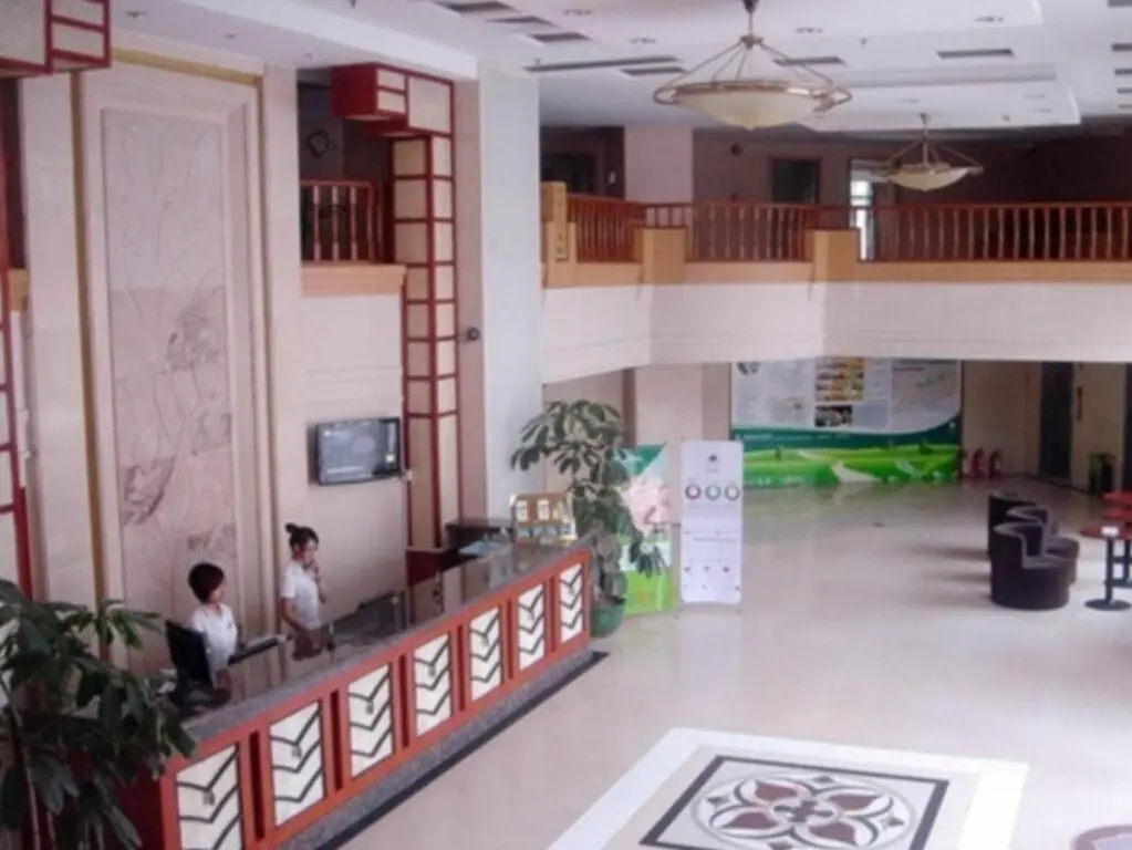 Шэньчжэнь: GreenTree Inn Guangdong Shenzhen Buji Long Dragon Express Hotel