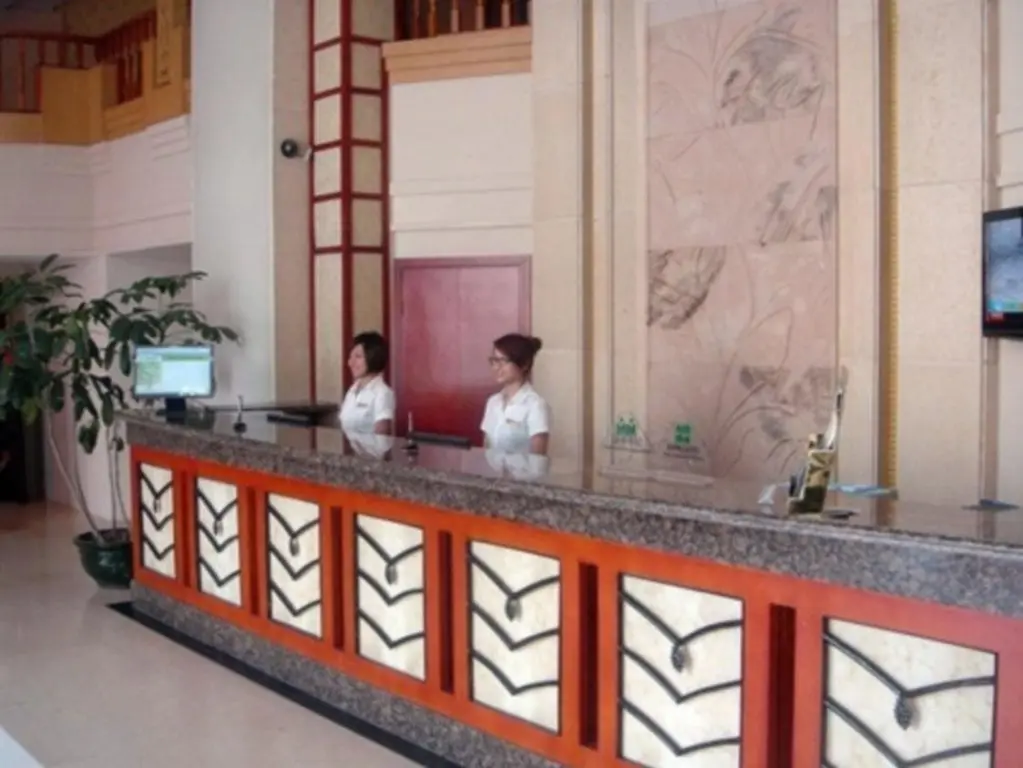 Шэньчжэнь: GreenTree Inn Guangdong Shenzhen Buji Long Dragon Express Hotel