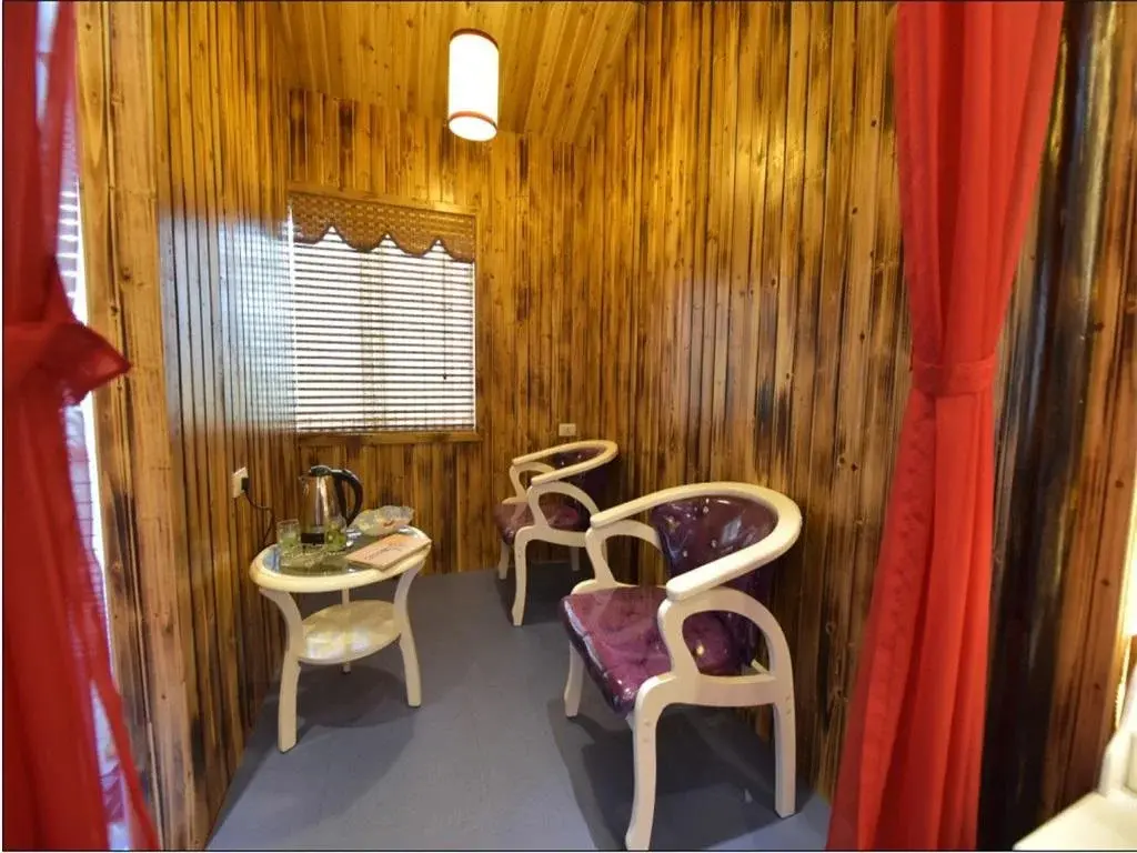Цзясинь: Wuzhen Jiuyue Boutique Inn