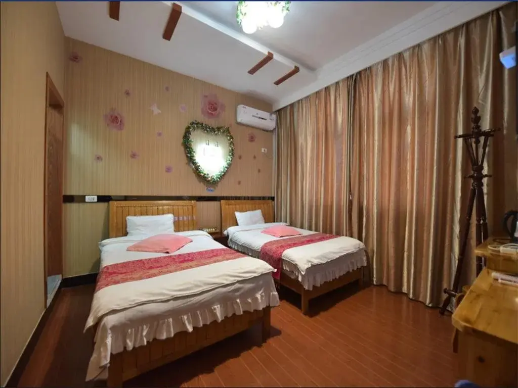 Цзясинь: Wuzhen Jiuyue Boutique Inn