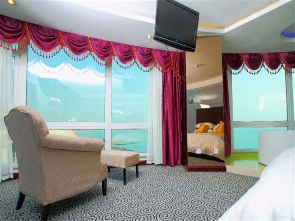 Longgang Seaview Hotel — фото 1