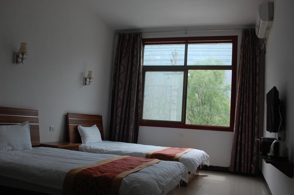Huashan Hotel(Hotel Theme of chivalrous culture) — фото 1