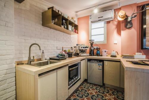 Шанхай: Lane Boutique Inn  Cafe
