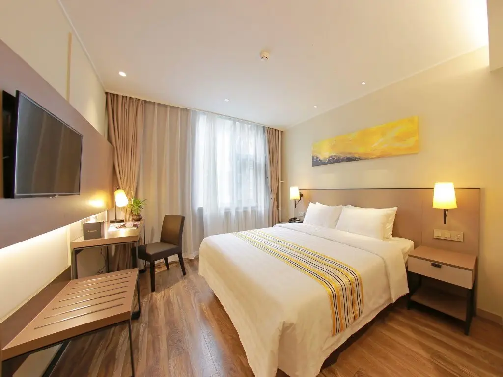 Пекин: Home Inn Plus Beijing Chaoyangmen Beixiaojie