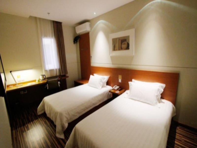 Чэнду: Jinjiang Inn Select Chengdu Shuangliu International Airport