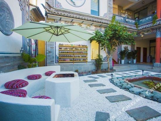 Bibo Leisurely Fairy Tale Theme Inn — фото 1