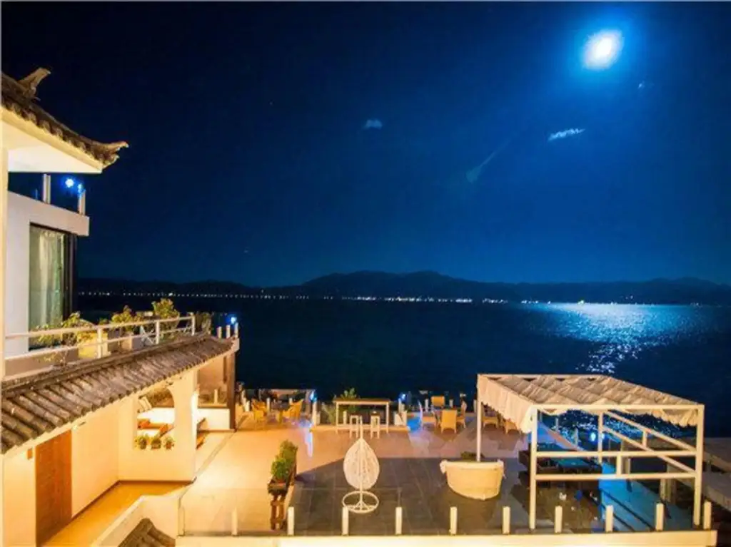 Дали: Dali Huayue Fanxing Sea View Inn