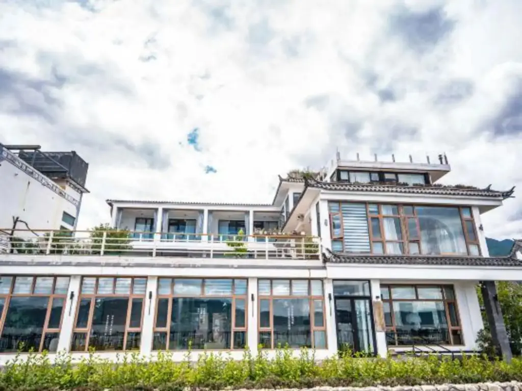 Дали: Dali Huayue Fanxing Sea View Inn