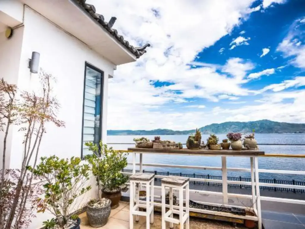 Дали: Dali Huayue Fanxing Sea View Inn