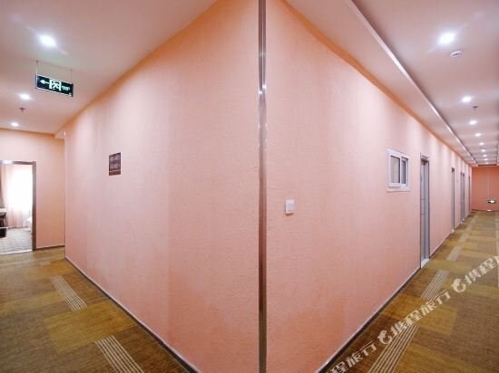 Ланьчжоу: Super 8 Hotel Lanzhou Railway Station Railroad Bureau