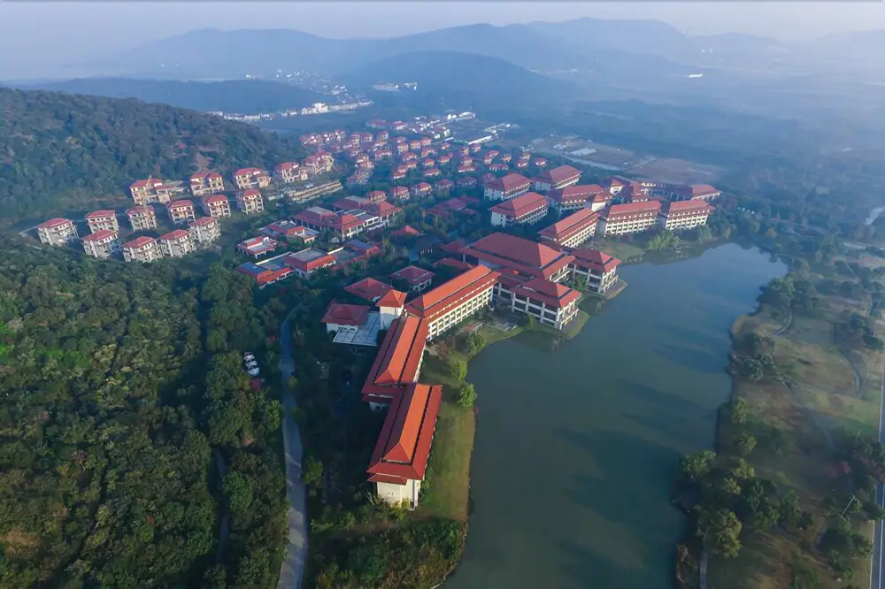 Уси: Toaytt hotel & resorts