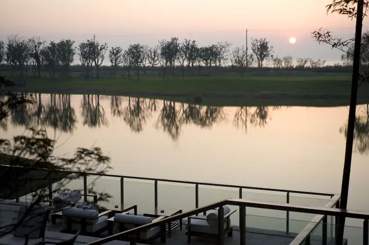 Уси: Toaytt hotel & resorts