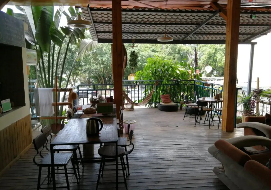 Цзинхун: Wanderlust Hostel