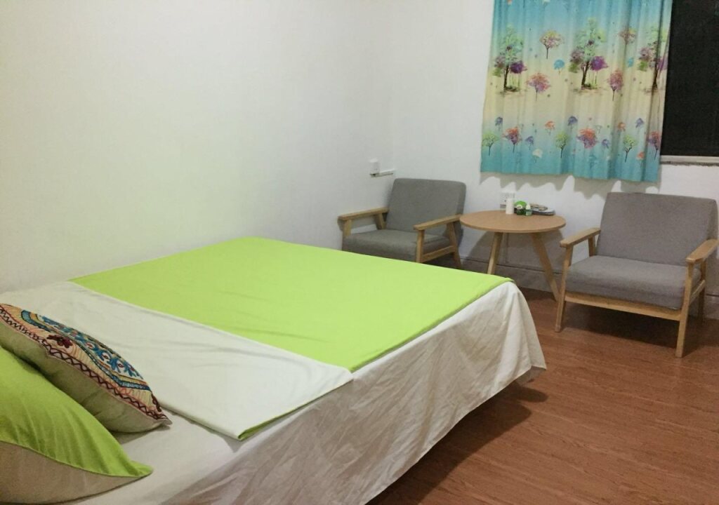 Цзинхун: Wanderlust Hostel