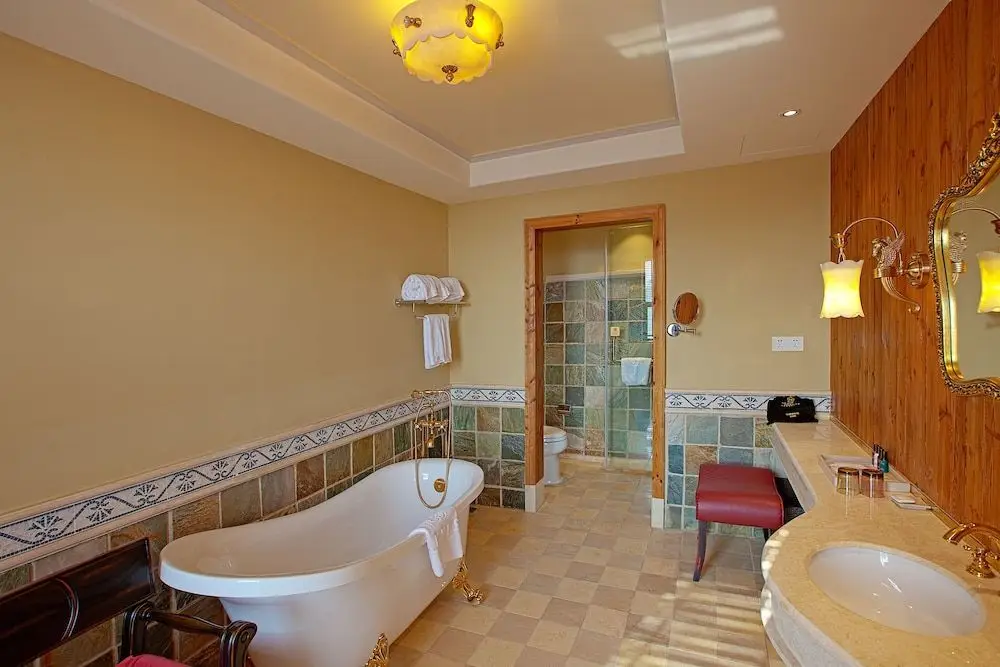 Ухань: Harvest International Hotel
