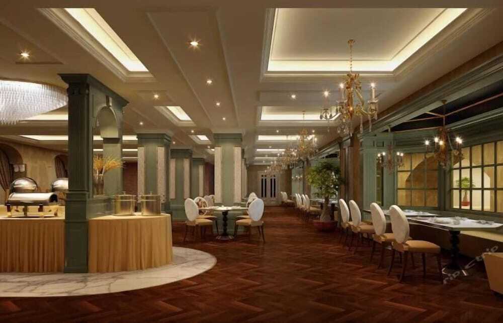 Ухань: Harvest International Hotel