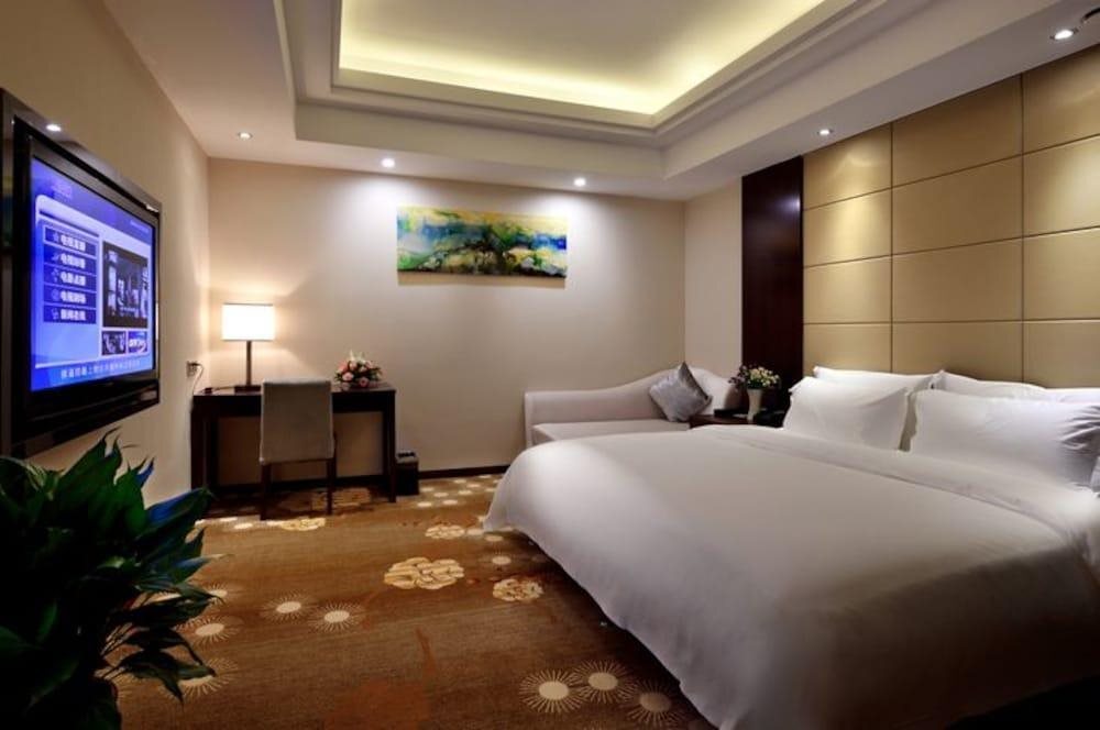 Чэнду: Howdy Smart Hotel Women Shoe City Branch